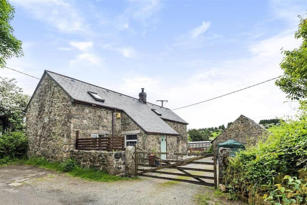דירות לאונססטון Delightful Artistic Granite Barn In Rural Hamlet מראה חיצוני תמונה